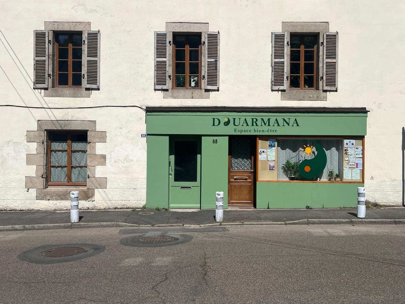 Façade verte du centre Douarmana, espace bien-être, au 68 rue de Ploujean